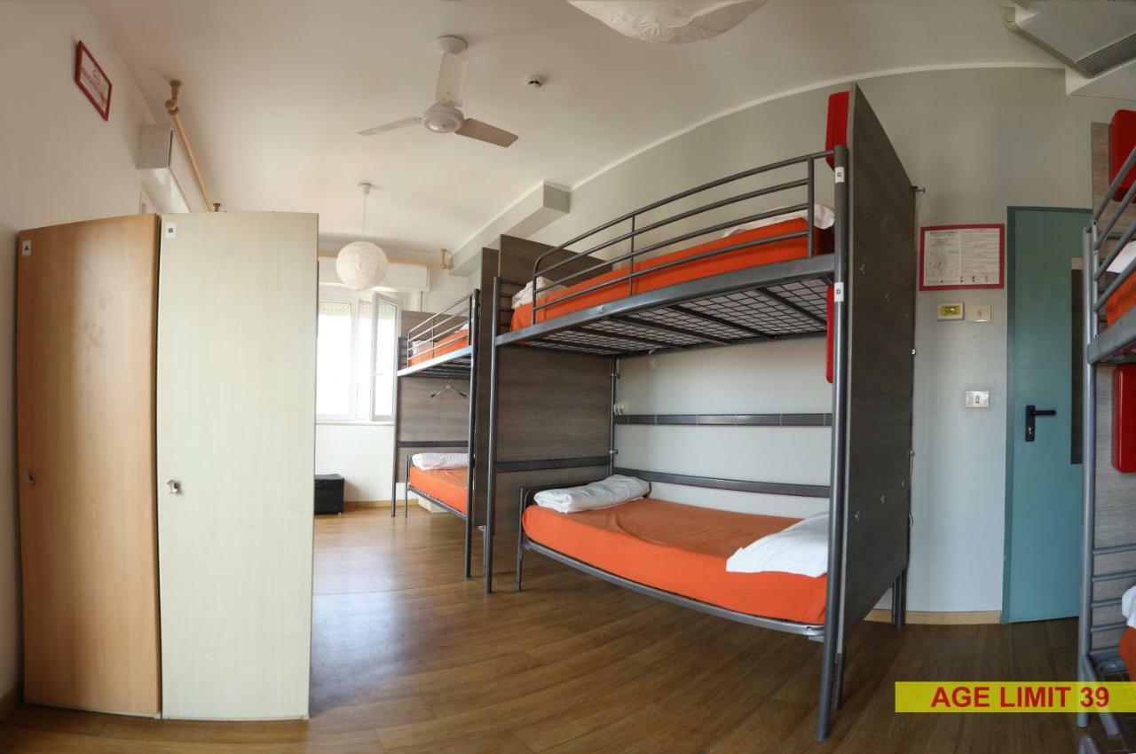 Jammin' Hostel & Bar 리미니 외부 사진